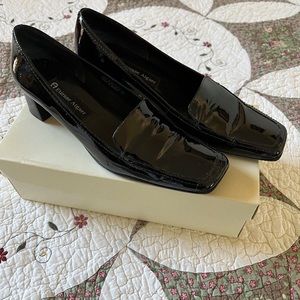 Etienne Aigner Size 8m